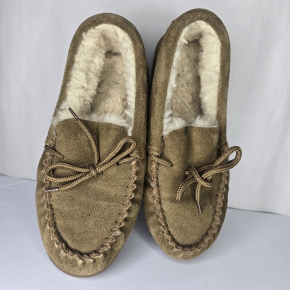 Bearpaw Mindy tan moccasin slippers - Picture 1 of 6